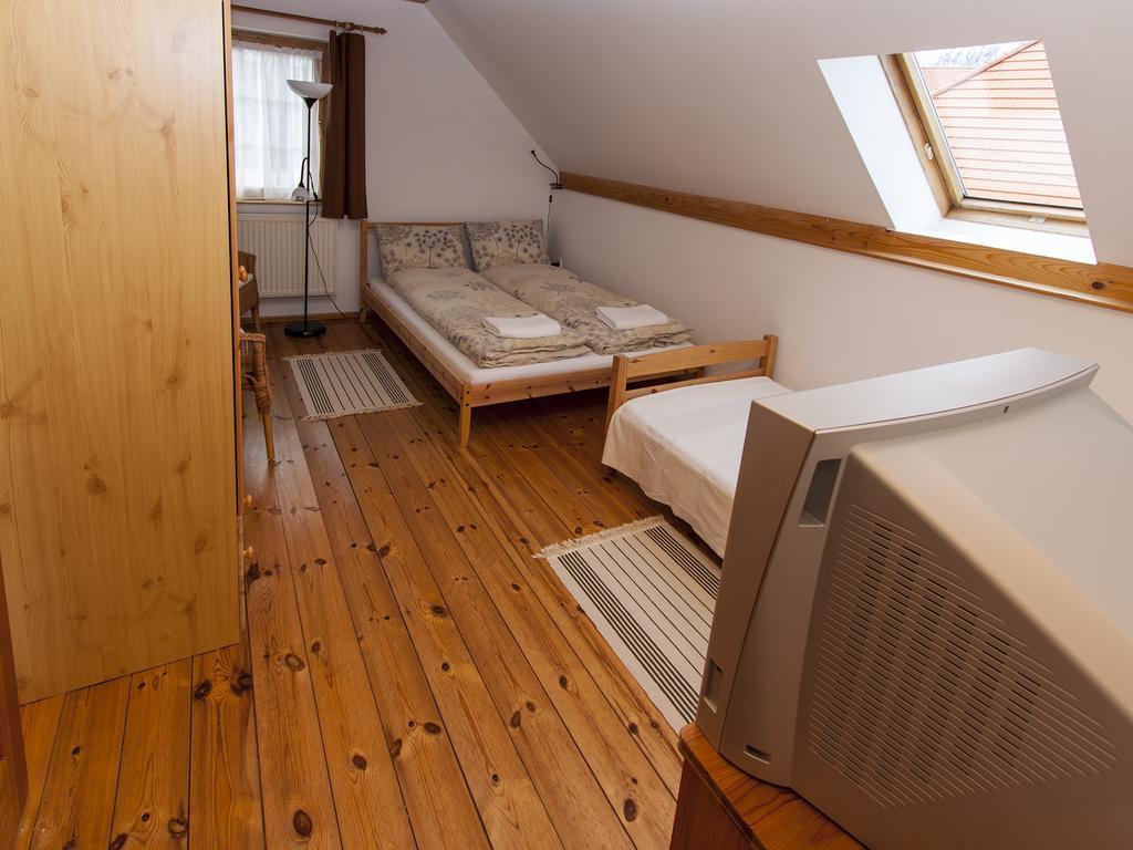 Amadeus Vendégház Esztergom Habitación foto