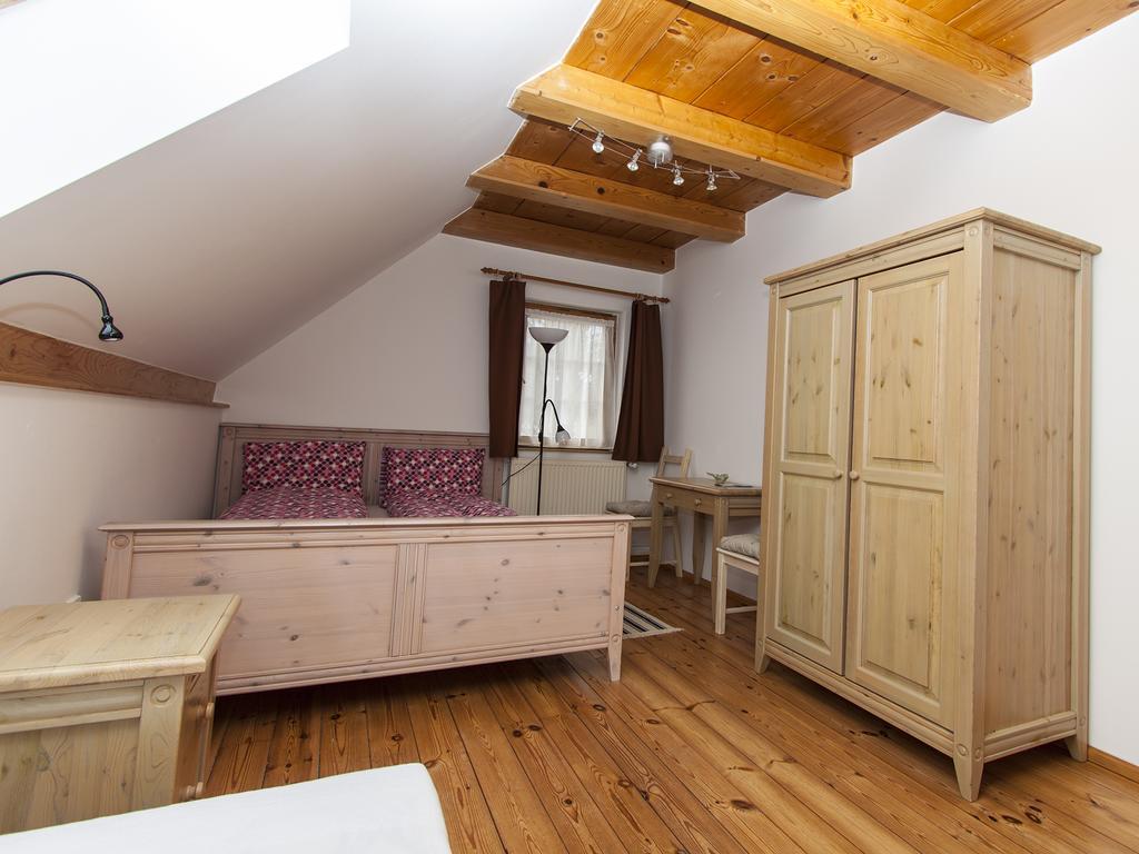 Amadeus Vendégház Esztergom Habitación foto