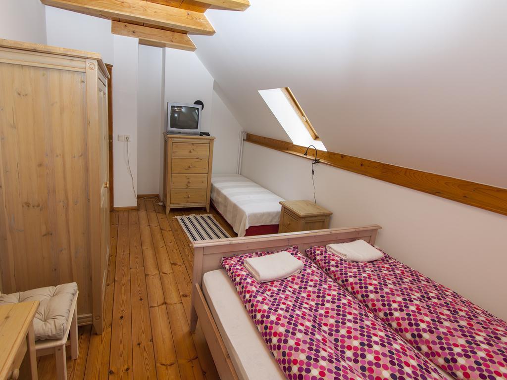Amadeus Vendégház Esztergom Habitación foto