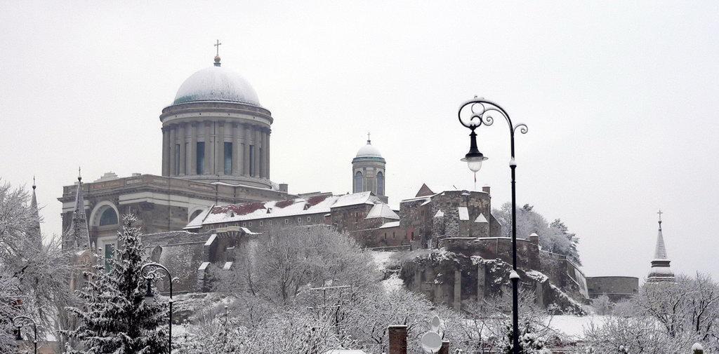 Amadeus Vendégház Esztergom Exterior foto