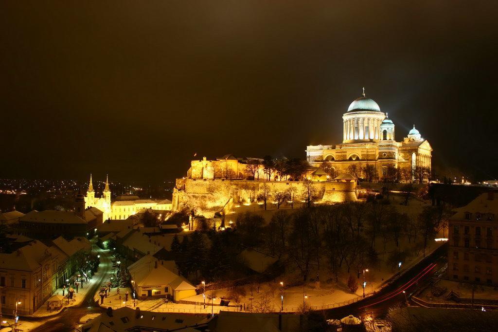 Amadeus Vendégház Esztergom Exterior foto