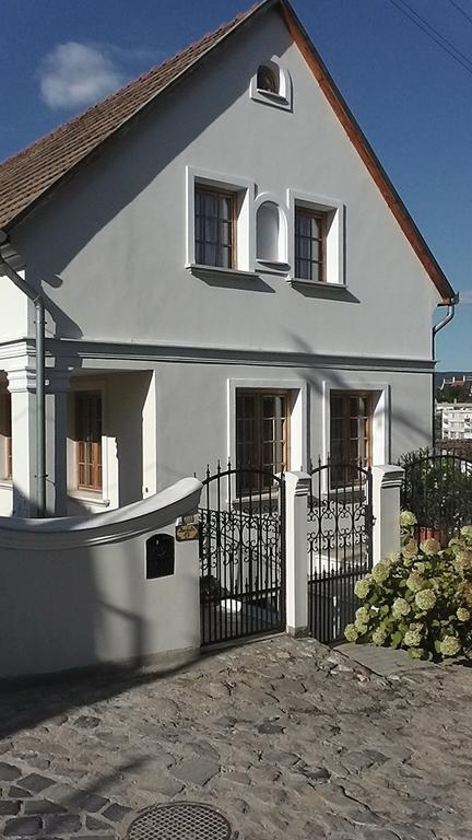 Amadeus Vendégház Esztergom Exterior foto