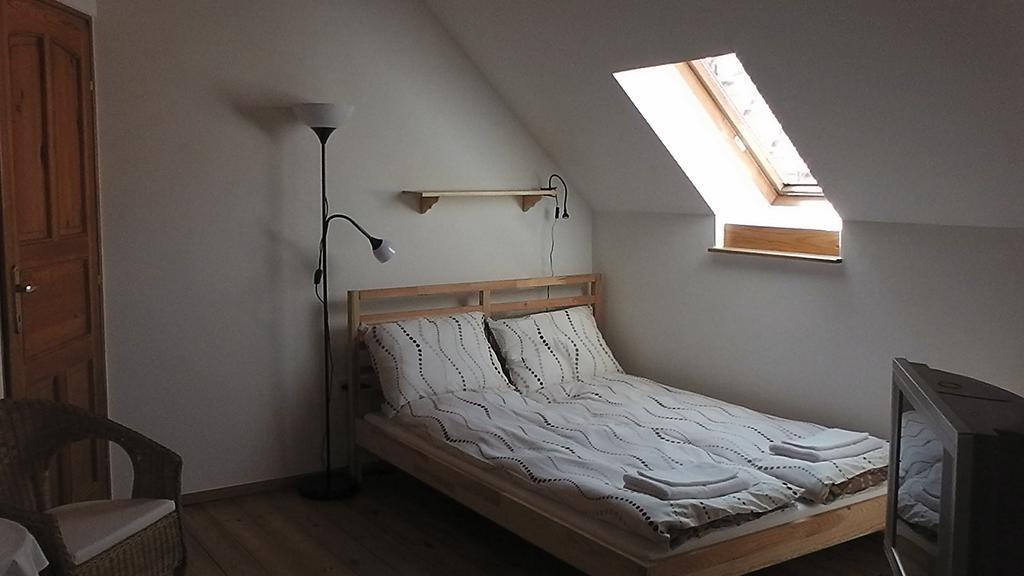 Amadeus Vendégház Esztergom Habitación foto