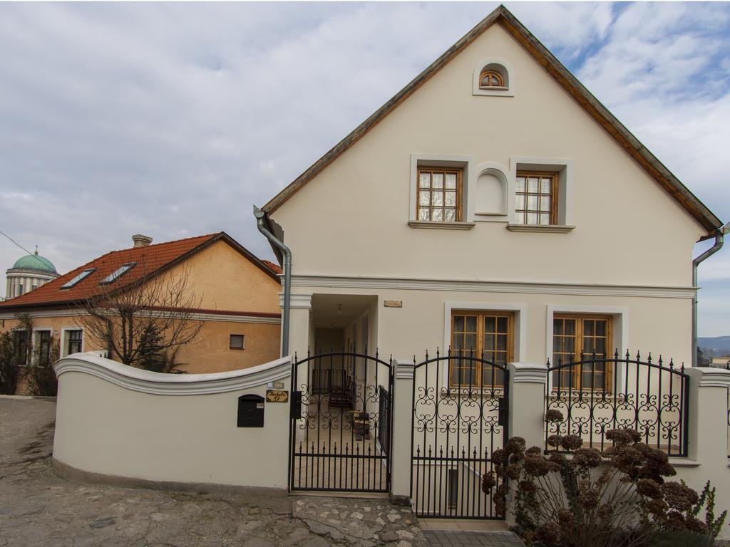 Amadeus Vendégház Esztergom Exterior foto